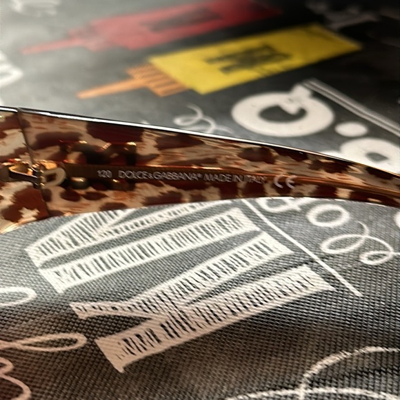Dolce and Gabbana cheetah sunglasses diamond engraved DG comes with case - Picture 6 of 8